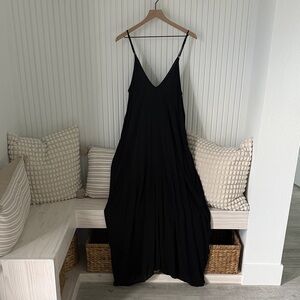 Elegant Black Maxi Dress
